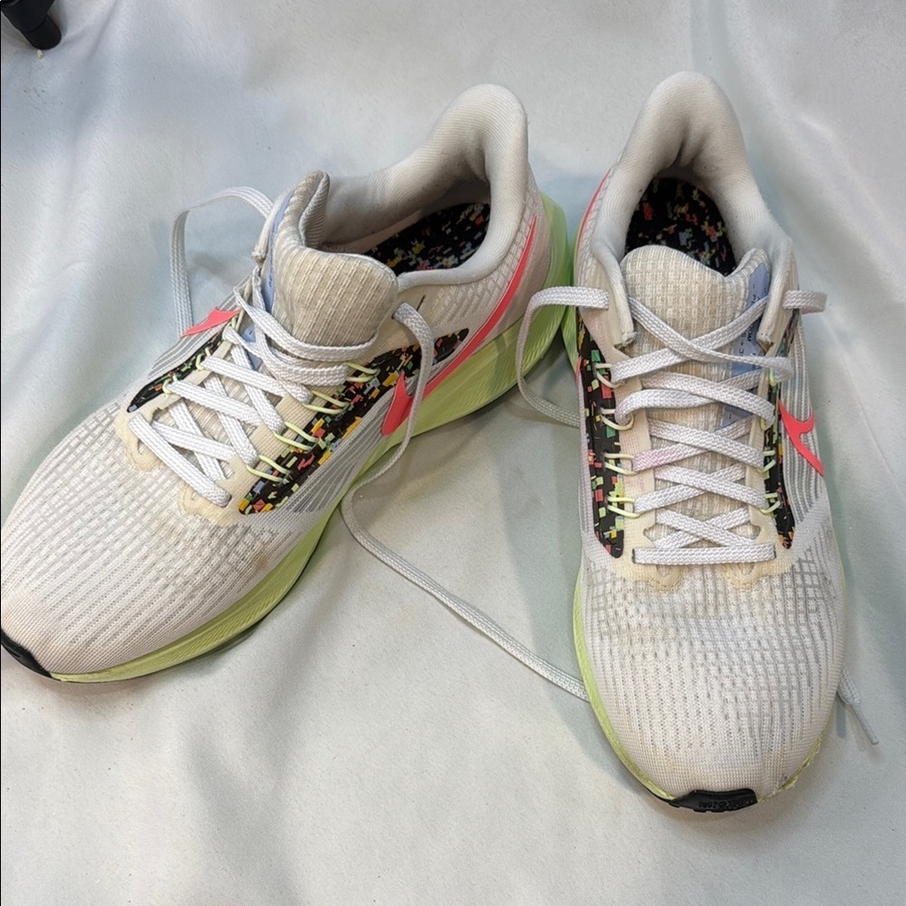 Nike Air Zoom Pegasus39 Womens Size 8.5 Low Top Running Sneaker Pre-owned
